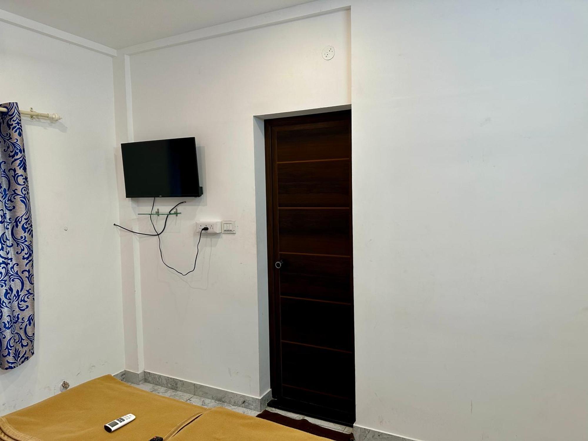 M M Residency Hotel Kochi Exterior foto