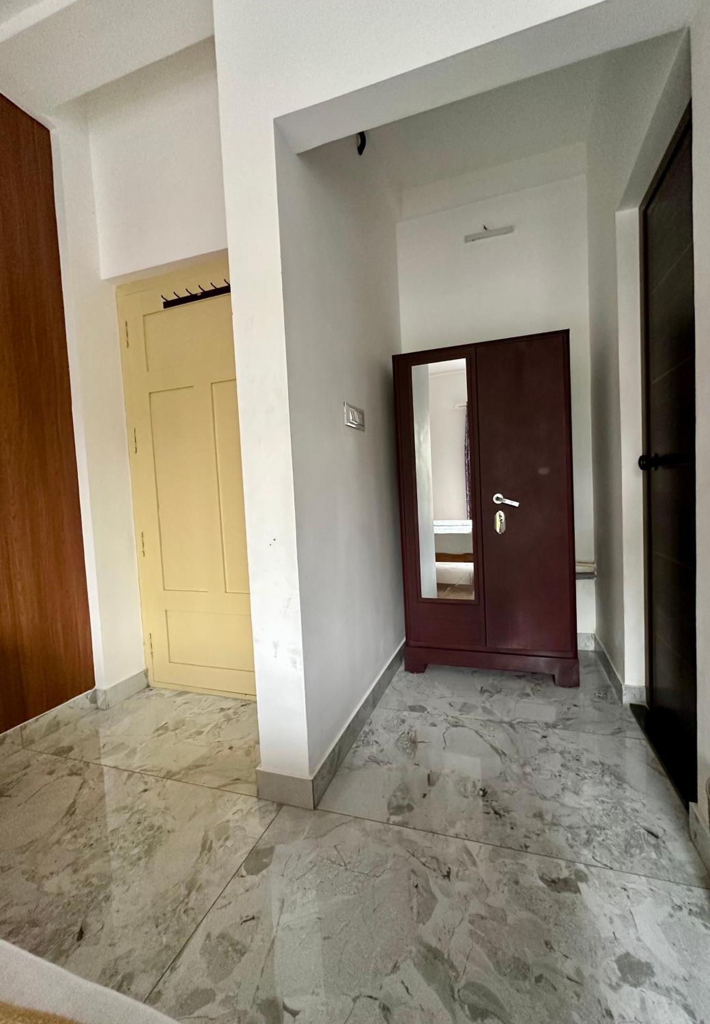 M M Residency Hotel Kochi Exterior foto